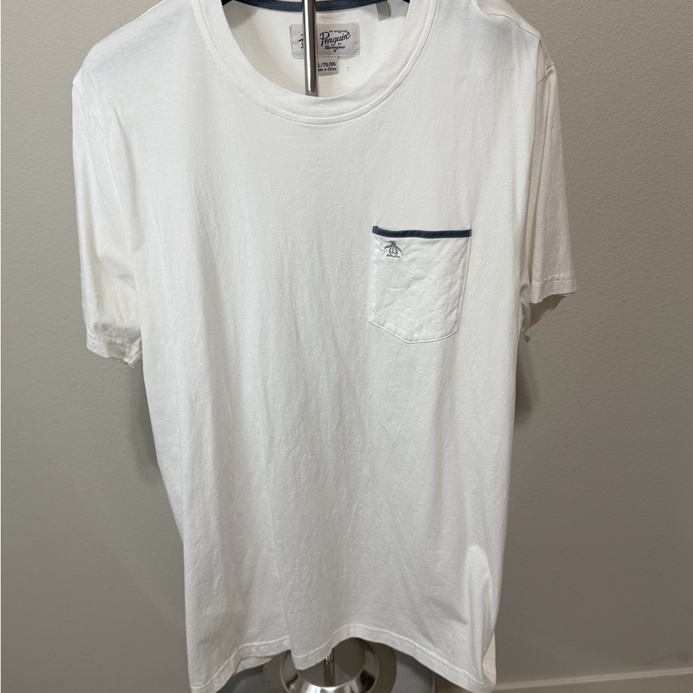 🔥🔥SALE🔥🔥any 2 Original Penguin shirts for $40 and free shipping M3